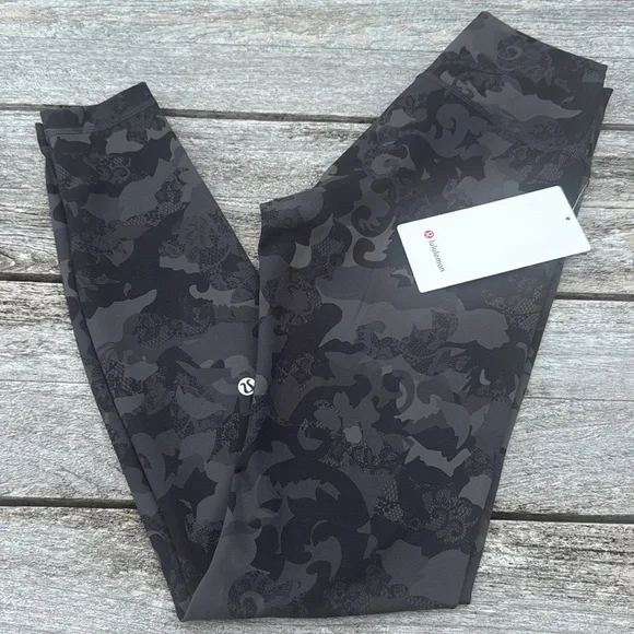 Lululemon Wunder Train High-Rise Tight 28" Heritage Lace Black size 6 NWT - Picture 1 of 7